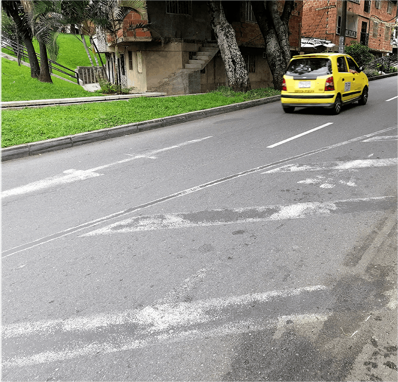 vía con Señalización borrada